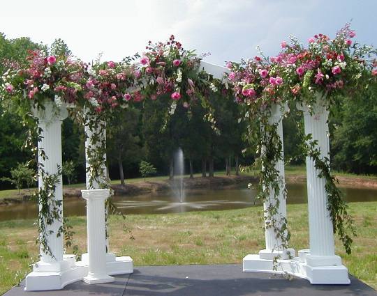 Сооружение свадебной арки собственными руками